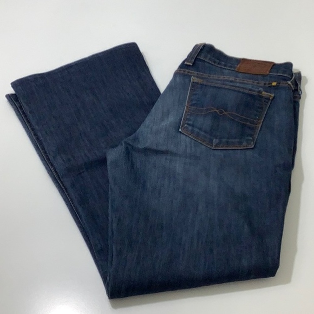 Lucky brand Charley Flare distressed dark Wash jeans size 6 EUC